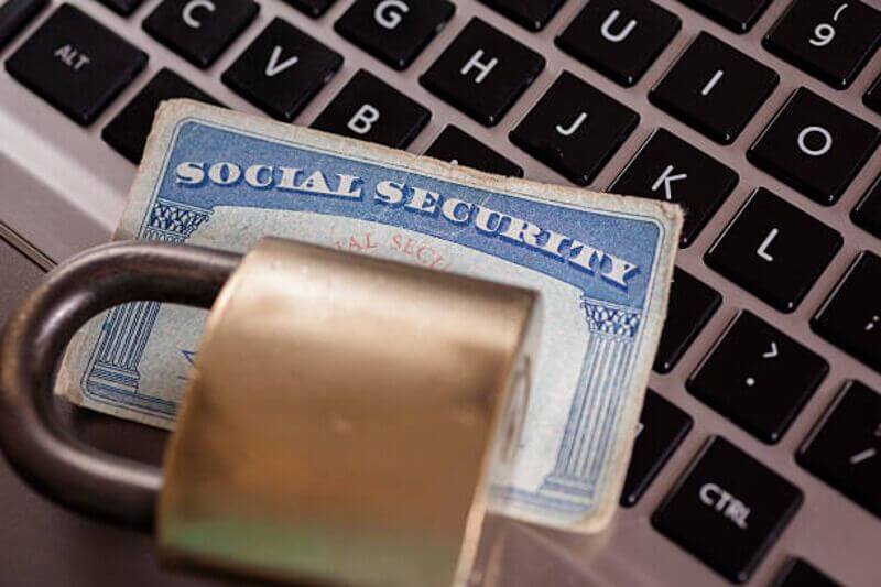 computer social security card identity theft